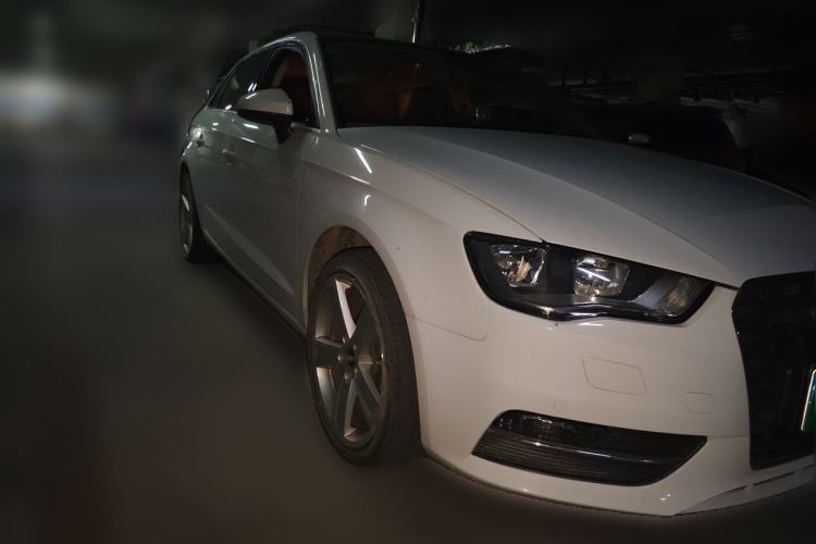 Used Audi A3 2014 Sportback 35 TFSI Automatic Style Edition Front Right 45 Deg