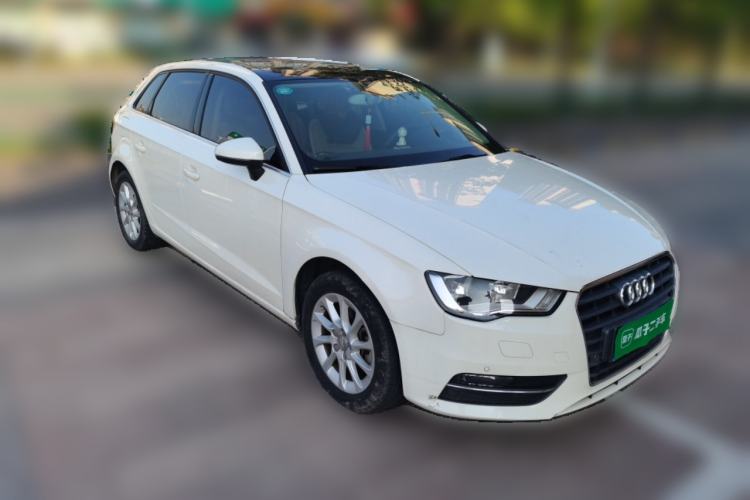 Used Audi A3 2014 Sportback 35 TFSI Automatic Style Edition Front Right 45 Deg