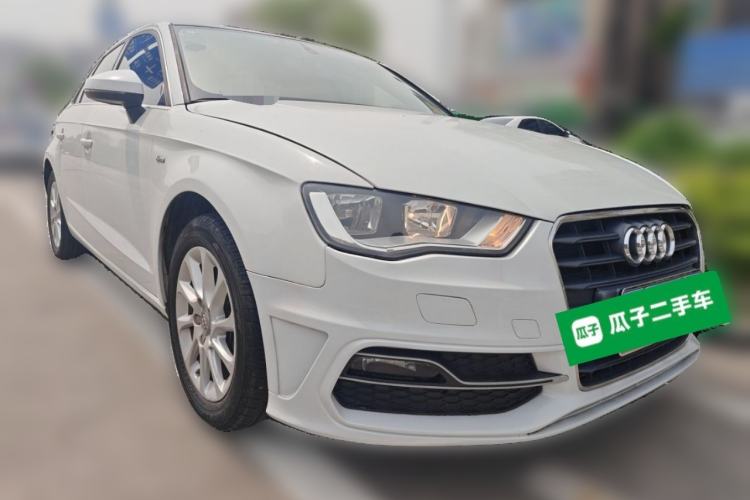 Used Audi A3 2014 Sportback 35 TFSI Automatic Style Edition Front Right 45 Deg