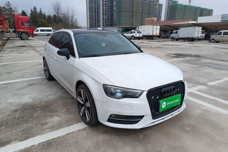 Used Audi A3 2014 Sportback 35 TFSI Automatic Style Edition Front Right 45 Deg
