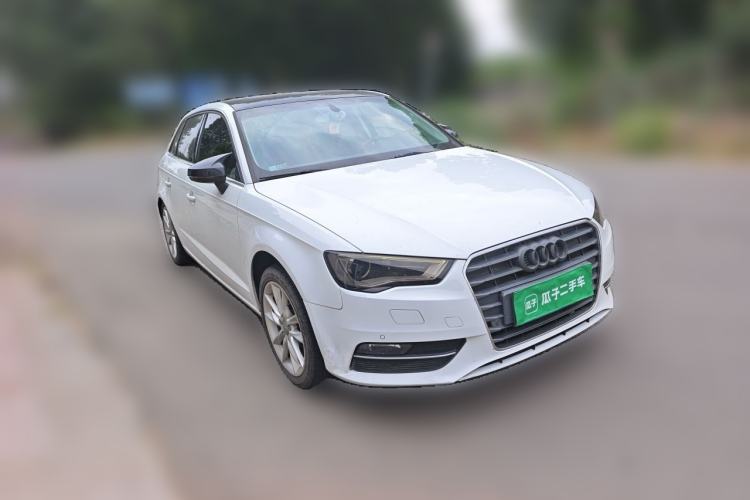 Used Audi A3 2014 Sportback 35 TFSI Automatic Comfort Model Front Right 45 Deg