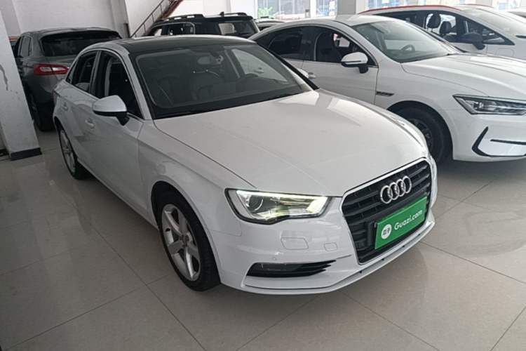 Used Audi A3 2014 Limousine 35 TFSI Automatic Comfort Model Front Right 45 Deg