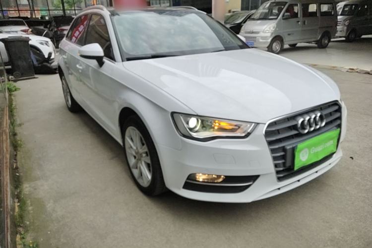 Used Audi A3 2014 Sportback 35 TFSI Automatic Comfort Model Front Right 45 Deg