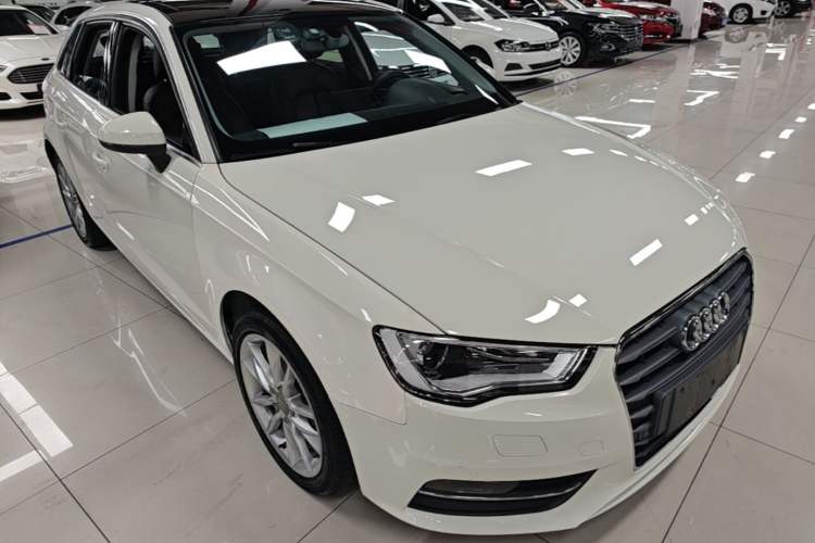 Used Audi A3 2014 Sportback 35 TFSI Automatic Comfort Model Front Right 45 Deg