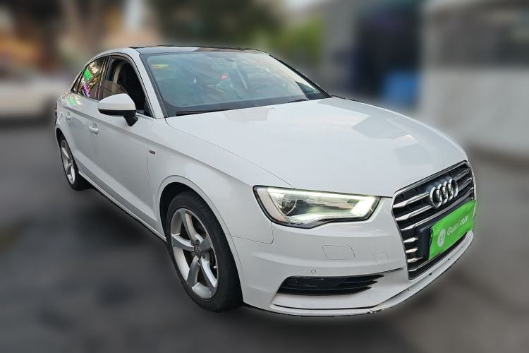 Used Audi A3 2014 Limousine 35 TFSI Automatic Comfort Model Front Right 45 Deg