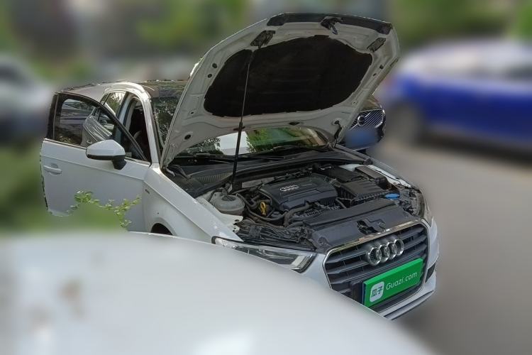 Used Audi A3 2014 Sportback 40 TFSI S line Luxury Model Front Right 45 Deg