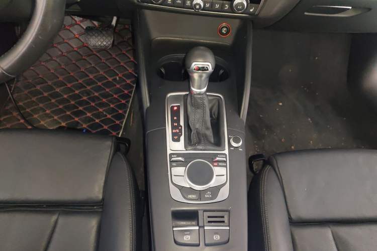 Used Audi A3 2014 Limousine 40 TFSI S line Luxury Model Gear Lever