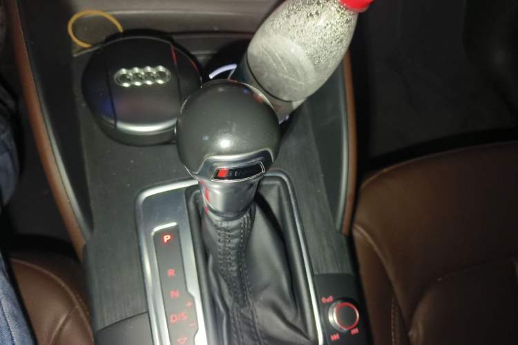 Used Audi A3 2014 Limousine 35 TFSI Automatic Comfort Model Gear Lever
