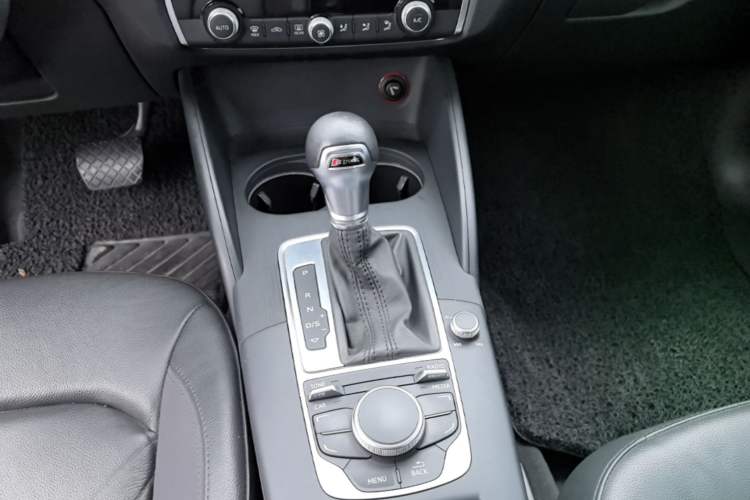 Used Audi A3 2014 Sportback 35 TFSI Automatic Comfort Model Gear Lever