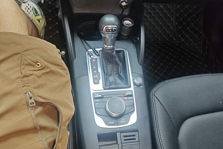 Used Audi A3 2014 Sportback 35 TFSI Automatic Style Edition Gear Lever