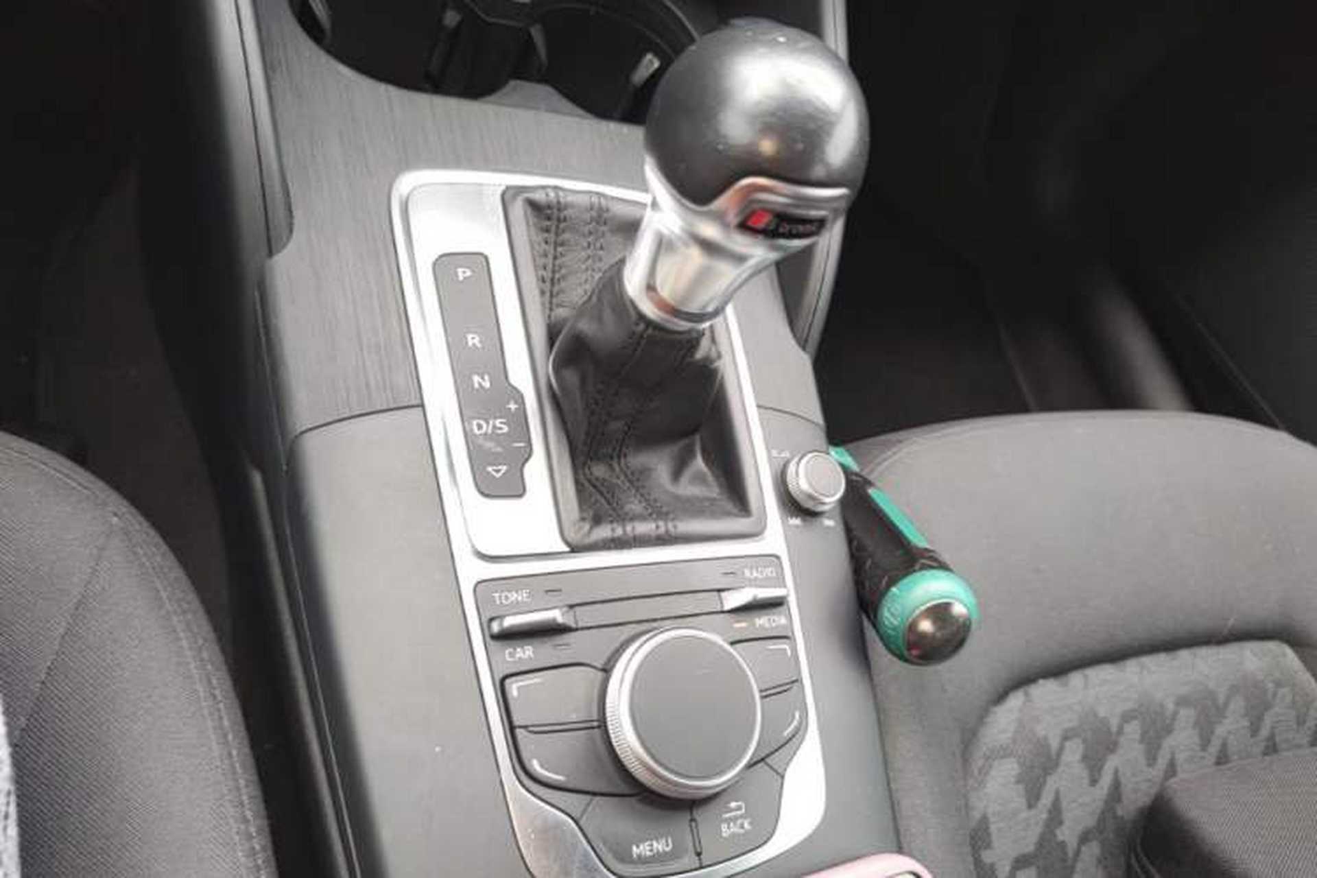 Used Audi A3 2014 Limousine 35 TFSI Automatic Advanced Model Gear Lever
