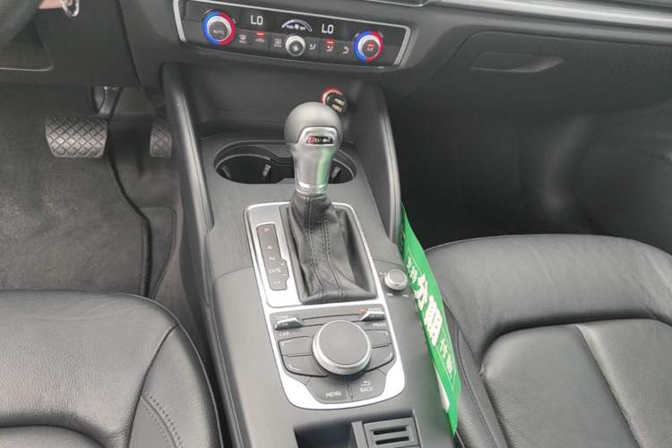 Used Audi A3 2014 Limousine 35 TFSI Automatic Comfort Model Gear Lever