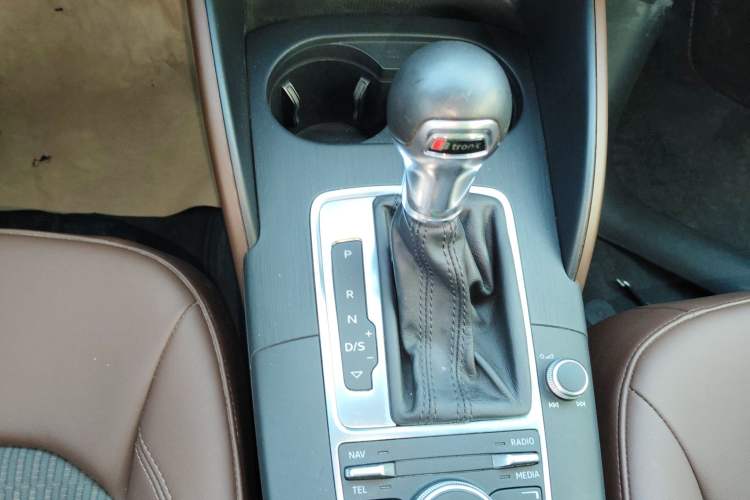 Used Audi A3 2014 Sportback 40 TFSI S line Comfort Model Gear Lever