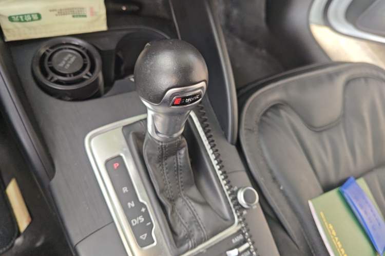 Used Audi A3 2014 Limousine 35 TFSI Automatic Advanced Model Gear Lever