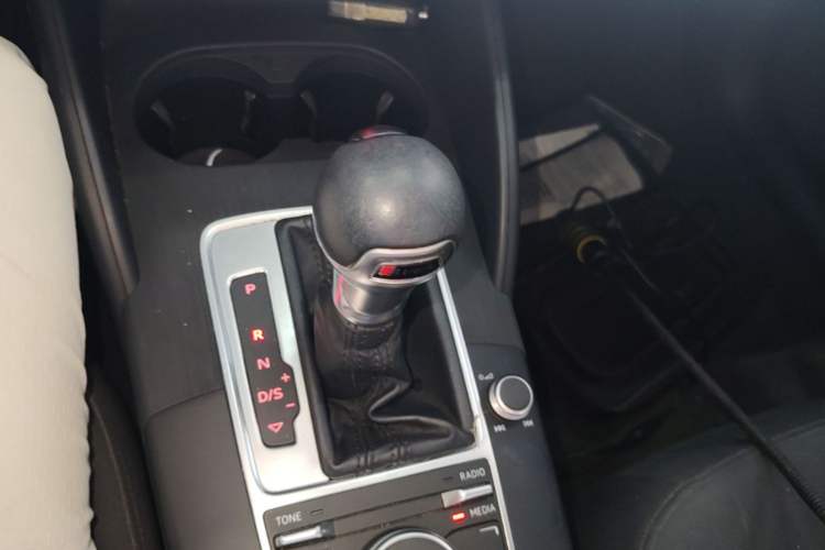 Used Audi A3 2014 Sportback 35 TFSI Automatic Style Edition Gear Lever