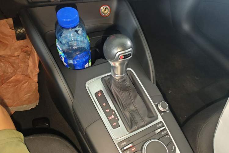 Used Audi A3 2014 Sportback 35 TFSI Automatic Ambition Edition Gear Lever