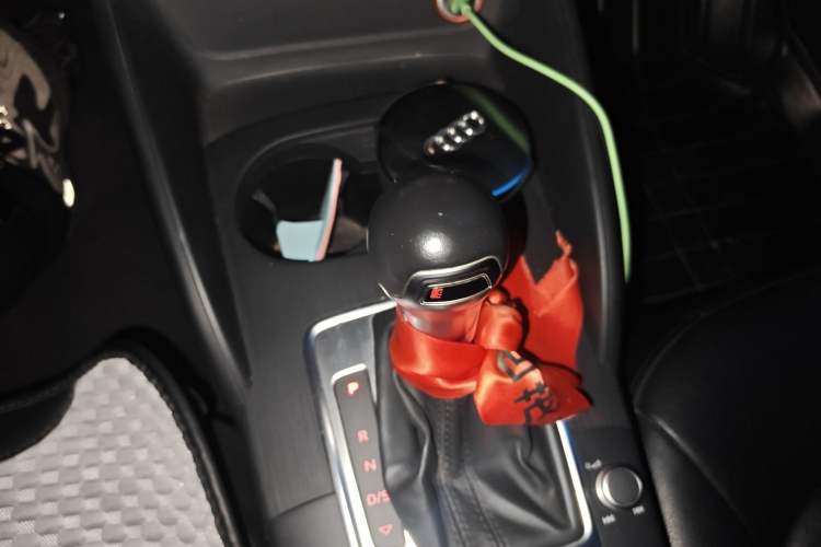 Used Audi A3 2014 Limousine 35 TFSI Automatic Advanced Model Gear Lever