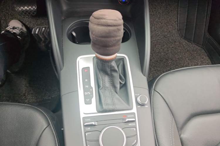 Used Audi A3 2014 Sportback 35 TFSI Automatic Comfort Model Gear Lever
