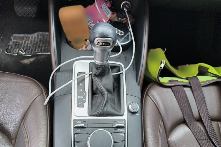 Used Audi A3 2014 Limousine 35 TFSI Automatic Comfort Model Gear Lever