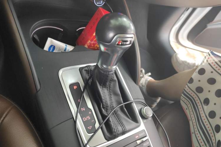 Used Audi A3 2014 Sportback 35 TFSI Automatic Comfort Model Gear Lever