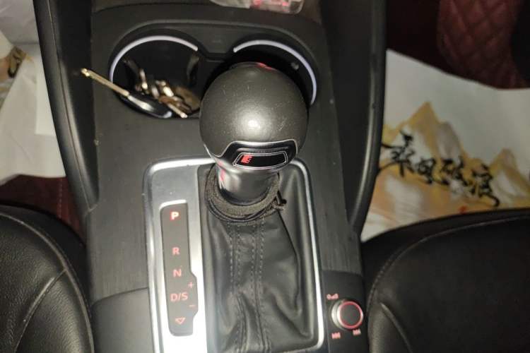 Used Audi A3 2014 Sportback 35 TFSI Automatic Comfort Model Gear Lever