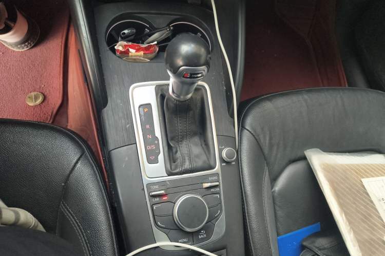 Used Audi A3 2014 Limousine 35 TFSI Automatic Comfort Model Gear Lever