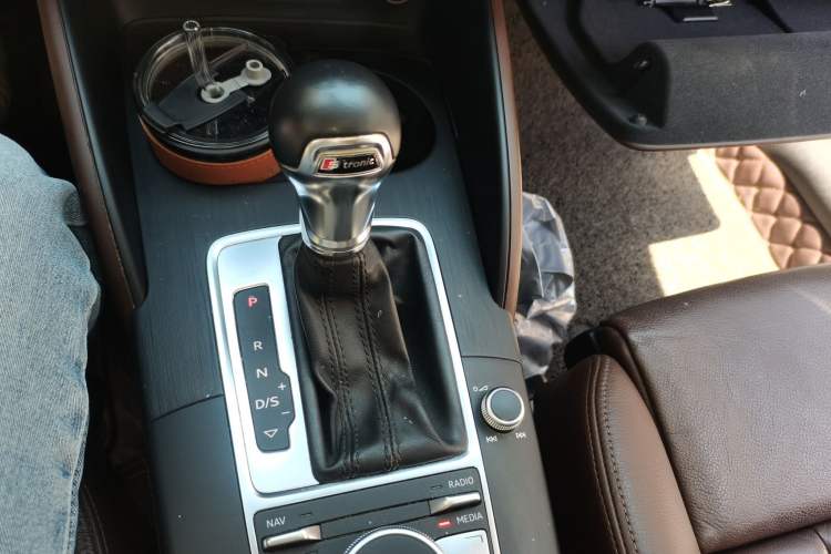 Used Audi A3 2014 Sportback 40 TFSI S line Luxury Model Gear Lever