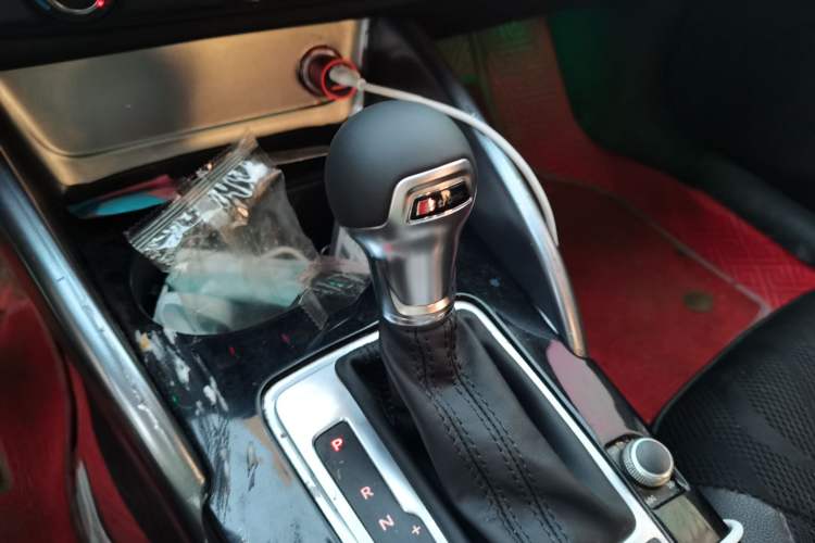 Used Audi A3 2014 Limousine 35 TFSI Automatic Fashion Model Gear Lever