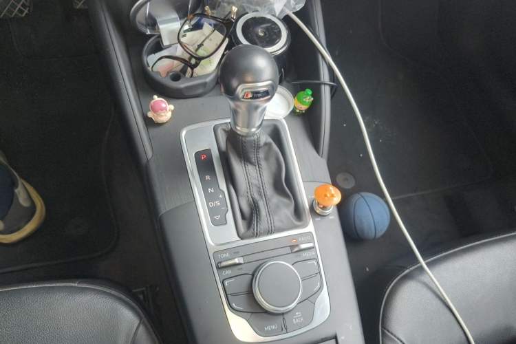Used Audi A3 2014 Sportback 35 TFSI Automatic Comfort Model Gear Lever
