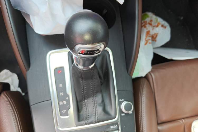 Used Audi A3 2014 Sportback 40 TFSI S line Luxury Model Gear Lever