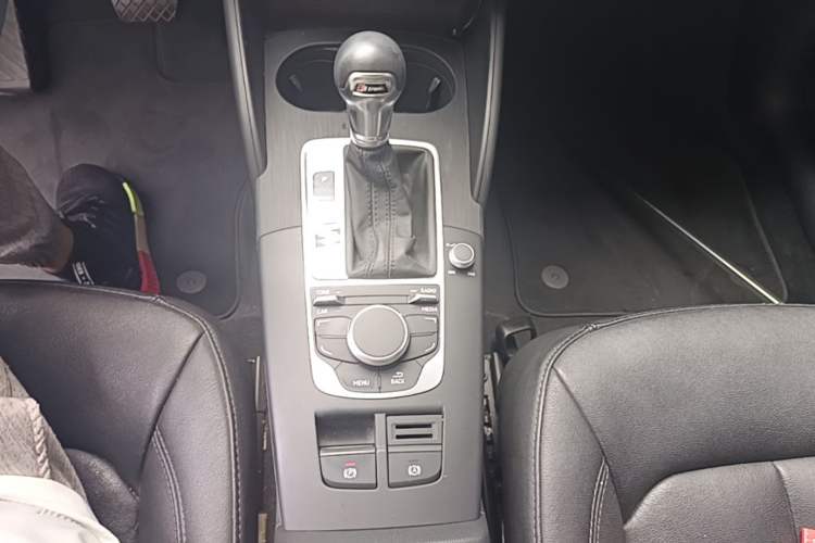 Used Audi A3 2014 Sportback 35 TFSI Automatic Style Edition Gear Lever