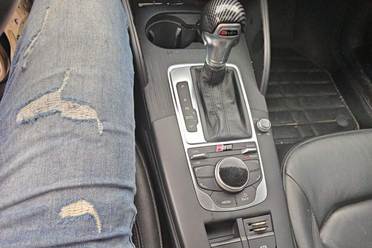 Used Audi A3 2014 Sportback 35 TFSI Automatic Comfort Model Gear Lever