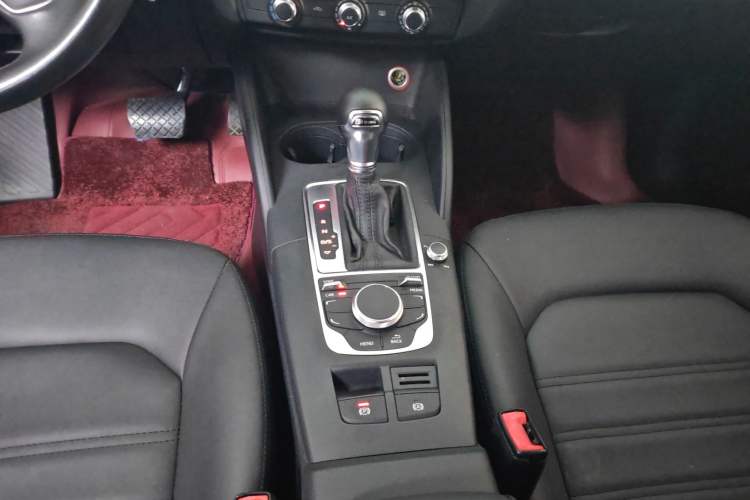 Used Audi A3 2014 Limousine 35 TFSI Automatic Advanced Model Gear Lever