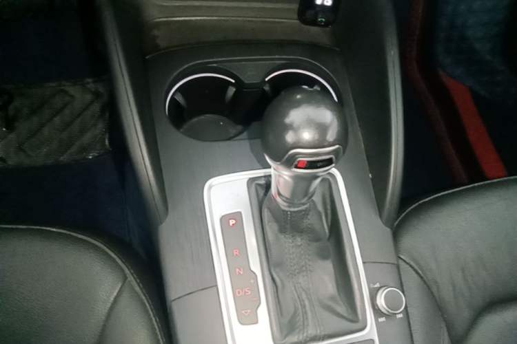 Used Audi A3 2014 Limousine 35 TFSI Automatic Comfort Model Gear Lever