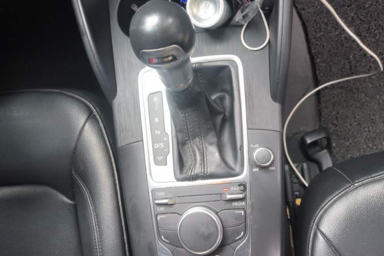 Used Audi A3 2014 Sportback 35 TFSI Automatic Ambition Edition Gear Lever