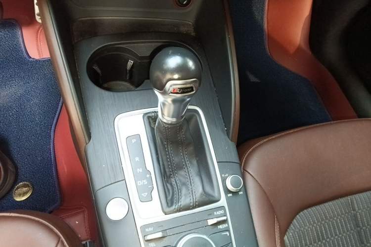 Used Audi A3 2014 Sportback 40 TFSI S line Luxury Model Gear Lever