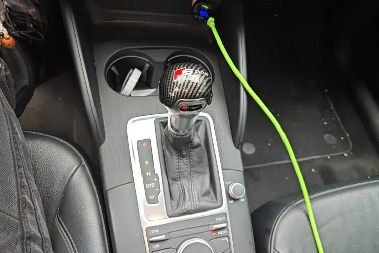 Used Audi A3 2014 Limousine 35 TFSI Automatic Comfort Model Gear Lever
