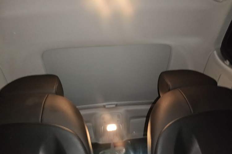 Used Audi A3 2014 Limousine 40 TFSI S line Comfort Model Headliner