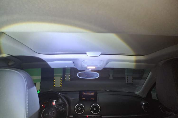 Used Audi A3 2014 Sportback 40 TFSI S line Comfort Model Headliner