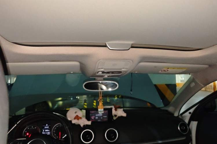 Used Audi A3 2014 Limousine 35 TFSI Automatic Comfort Model Headliner