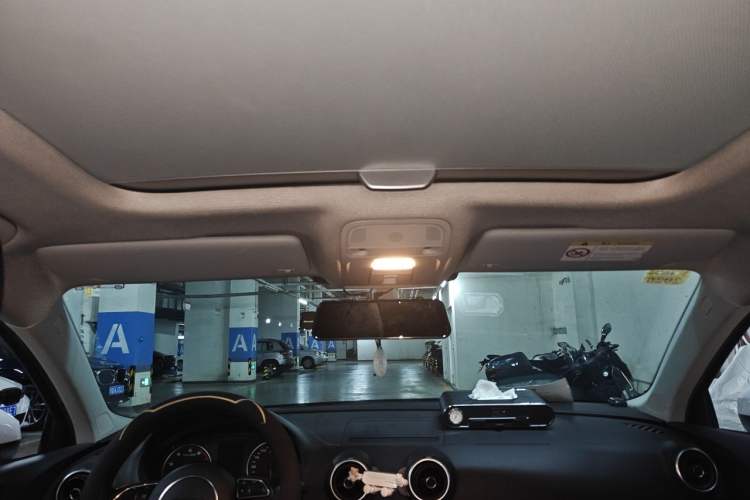 Used Audi A3 2014 Limousine 35 TFSI Automatic Fashion Model Headliner