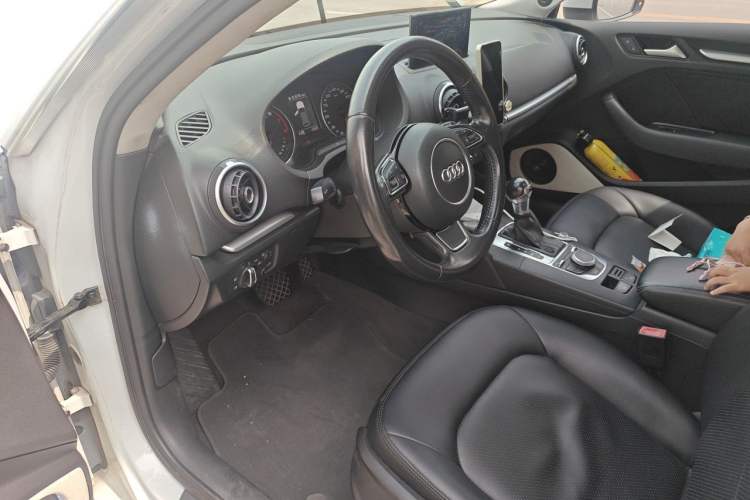 Used Audi A3 2014 Sportback 35 TFSI Automatic Style Edition Headliner