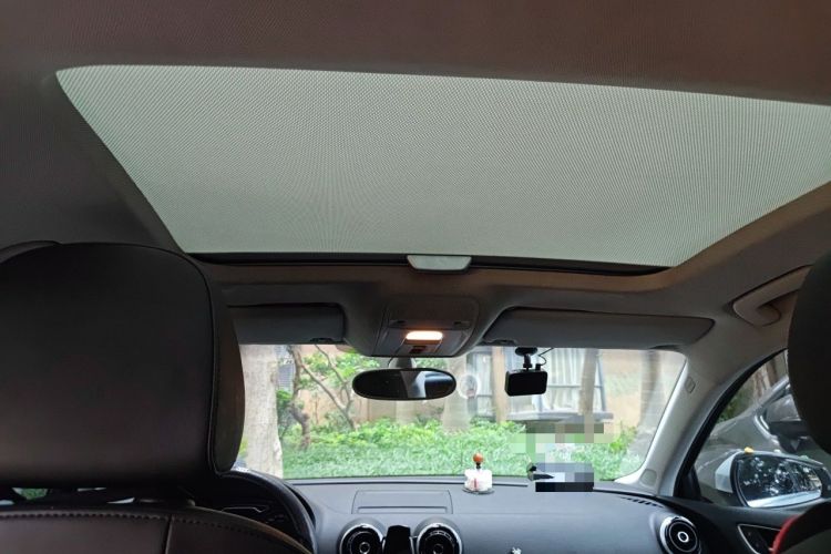 Used Audi A3 2014 Limousine 40 TFSI S line Comfort Model Headliner