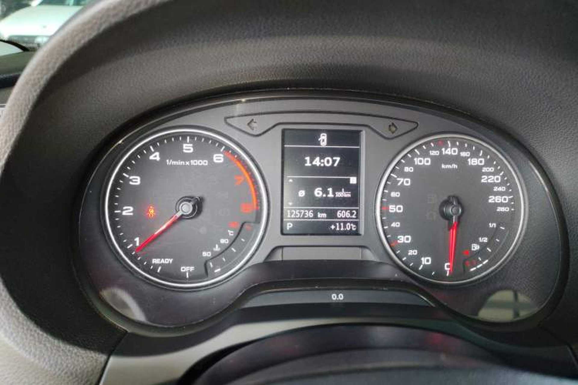 Used Audi A3 2014 Limousine 35 TFSI Automatic Advanced Model Instrument Cluster