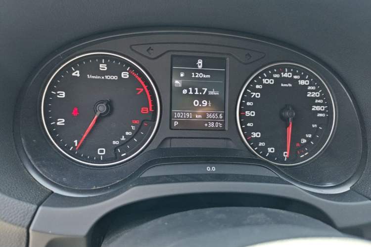 Used Audi A3 2014 Limousine 35 TFSI Automatic Comfort Model Instrument Cluster