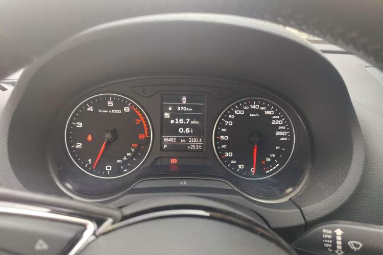 Used Audi A3 2014 Limousine 35 TFSI Automatic Comfort Model Instrument Cluster