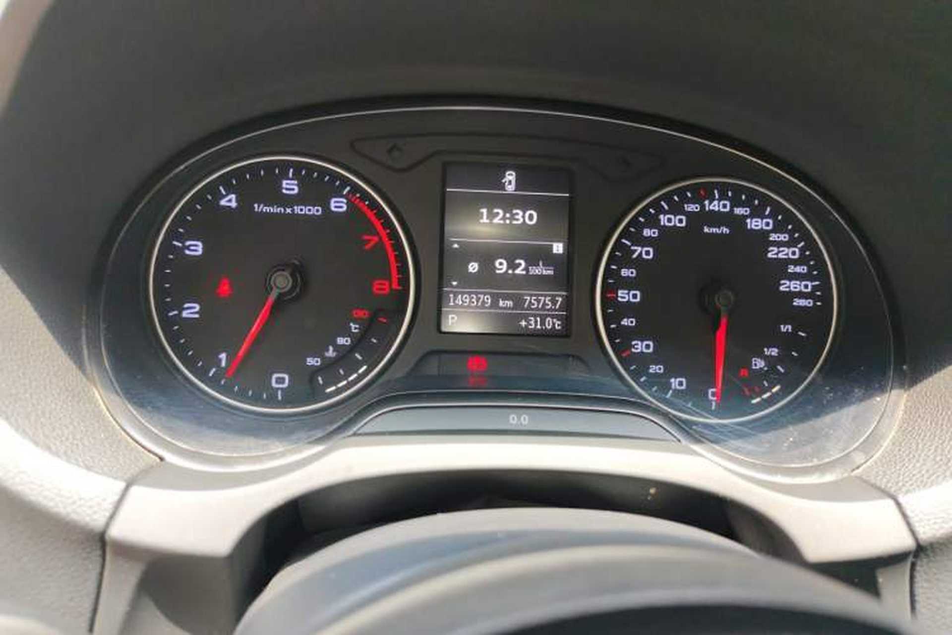 Used Audi A3 2014 Limousine 35 TFSI Automatic Fashion Model Instrument Cluster