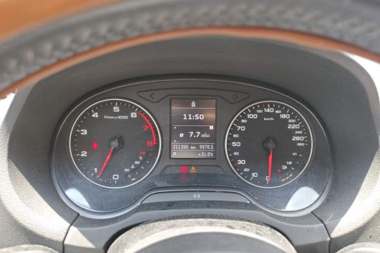 Used Audi A3 2014 Limousine 35 TFSI Automatic Comfort Model Instrument Cluster