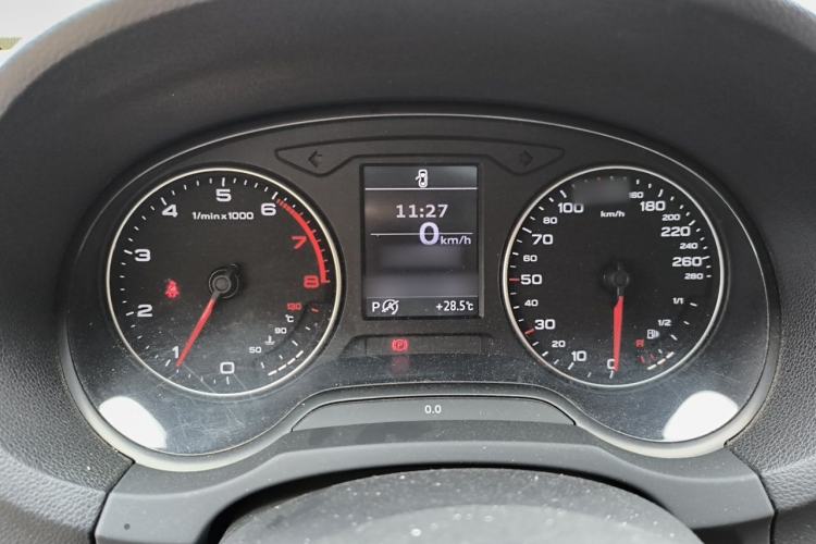 Used Audi A3 2014 Limousine 35 TFSI Automatic Comfort Model Instrument Cluster