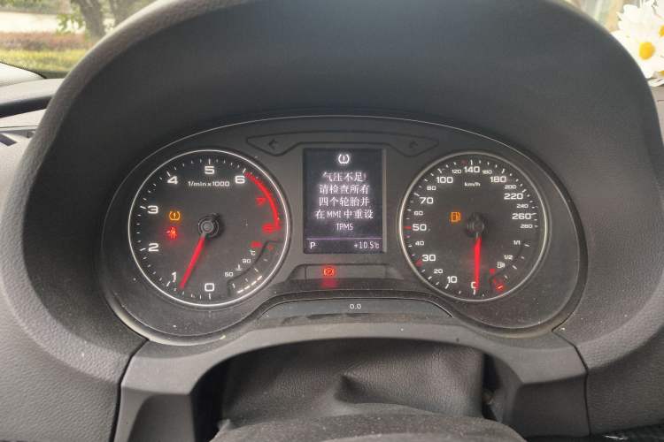 Used Audi A3 2014 Limousine 35 TFSI Automatic Comfort Model Instrument Cluster